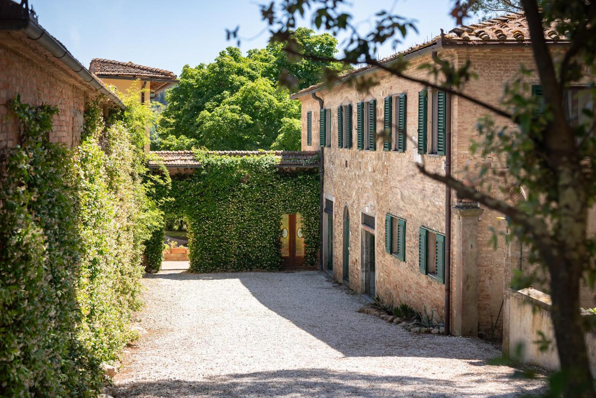 تْشيرتالدو Agriturismo Bio Fattoria Bacio المظهر الخارجي الصورة