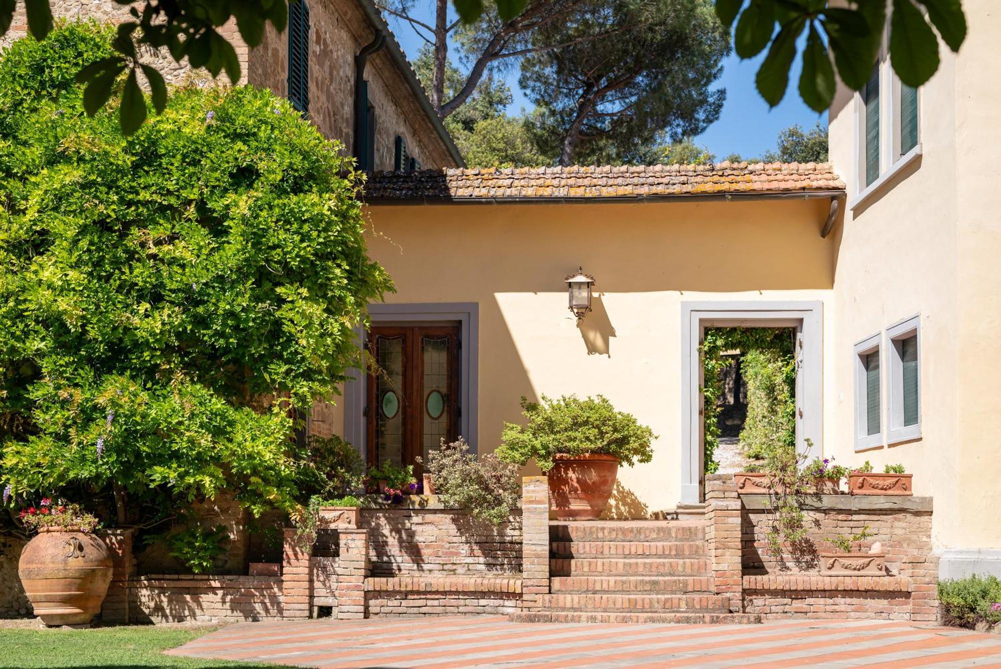تْشيرتالدو Agriturismo Bio Fattoria Bacio المظهر الخارجي الصورة