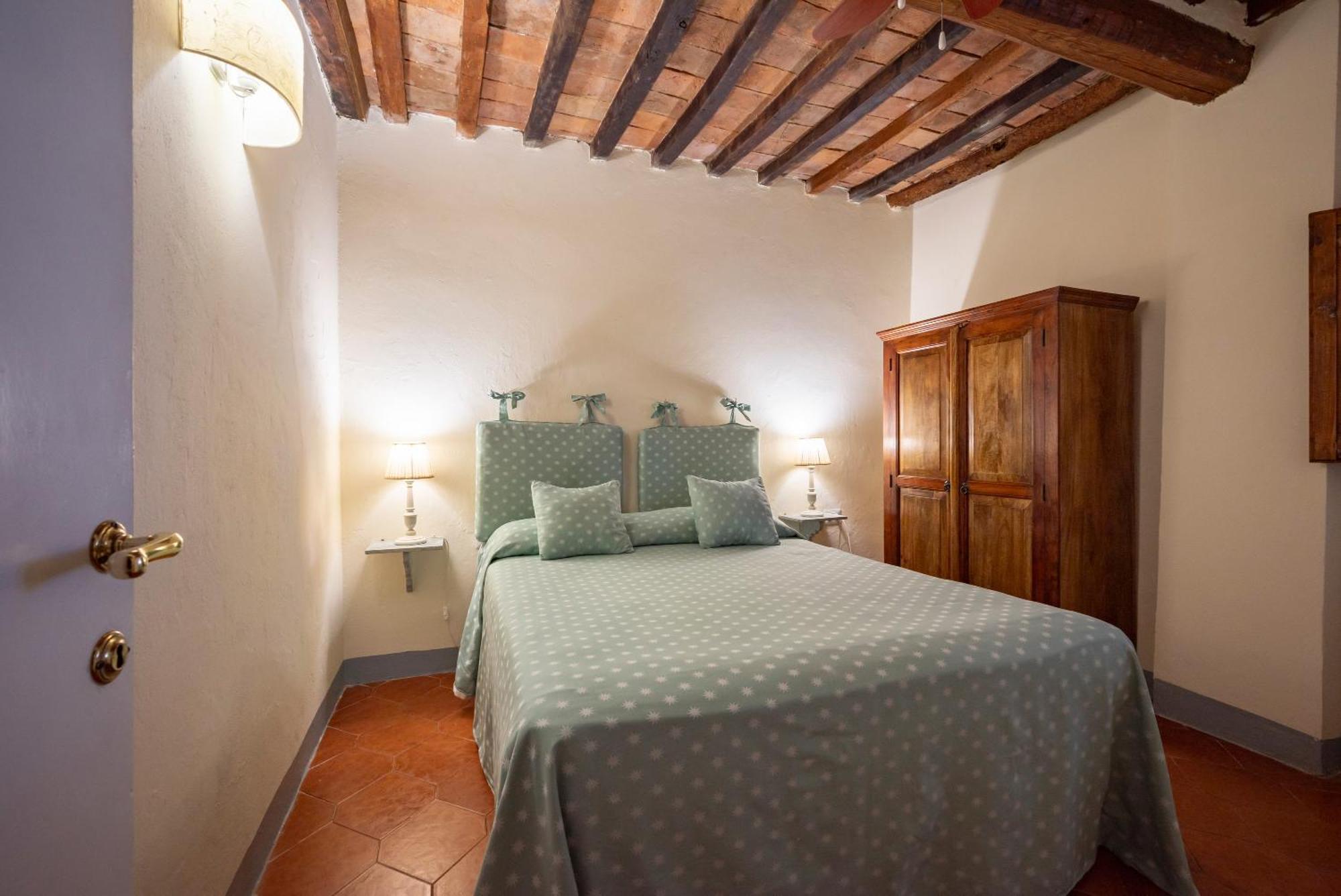 تْشيرتالدو Agriturismo Bio Fattoria Bacio المظهر الخارجي الصورة