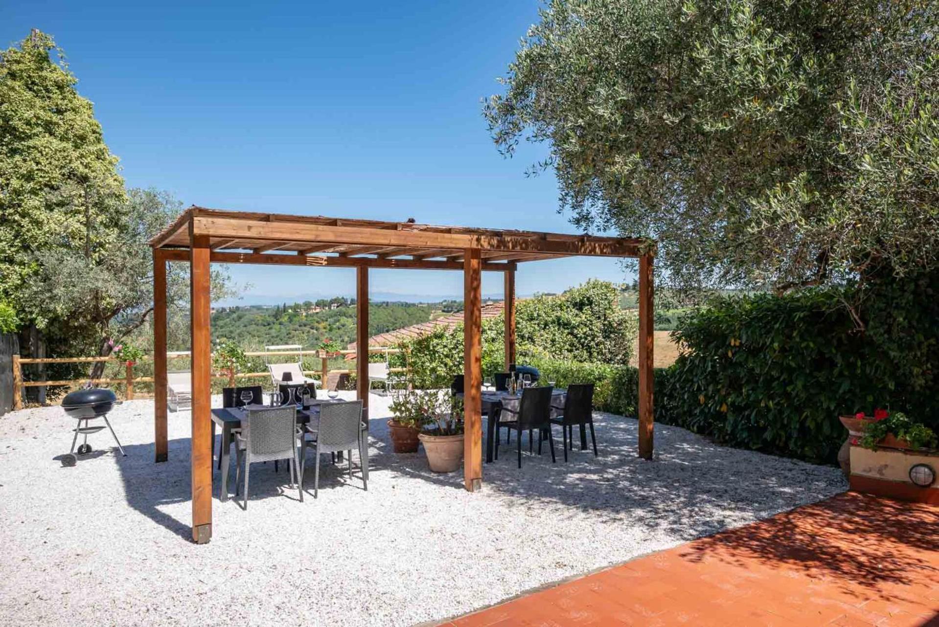 تْشيرتالدو Agriturismo Bio Fattoria Bacio المظهر الخارجي الصورة