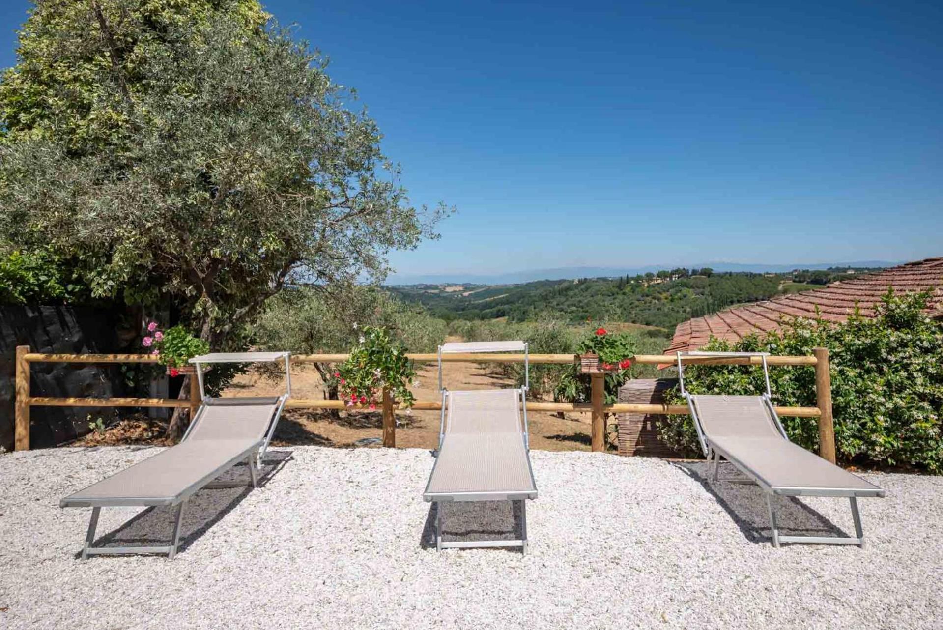 تْشيرتالدو Agriturismo Bio Fattoria Bacio المظهر الخارجي الصورة